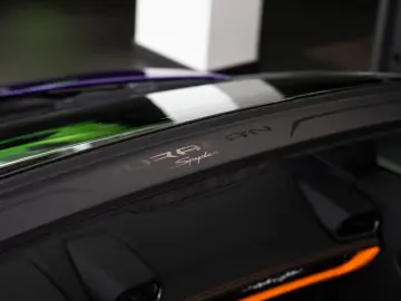 Lamborghini Huracán EVO Spyder Lift Viola Pasifae