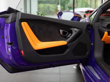 Lamborghini Huracán EVO Spyder Lift Viola Pasifae