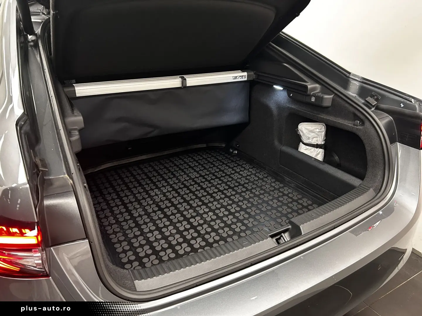 SKODA Superb 2.0 TSI DSG 4x4 HU DAB LED NAVI