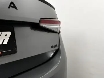 SKODA Superb 2.0 TSI DSG 4x4 HU DAB LED NAVI