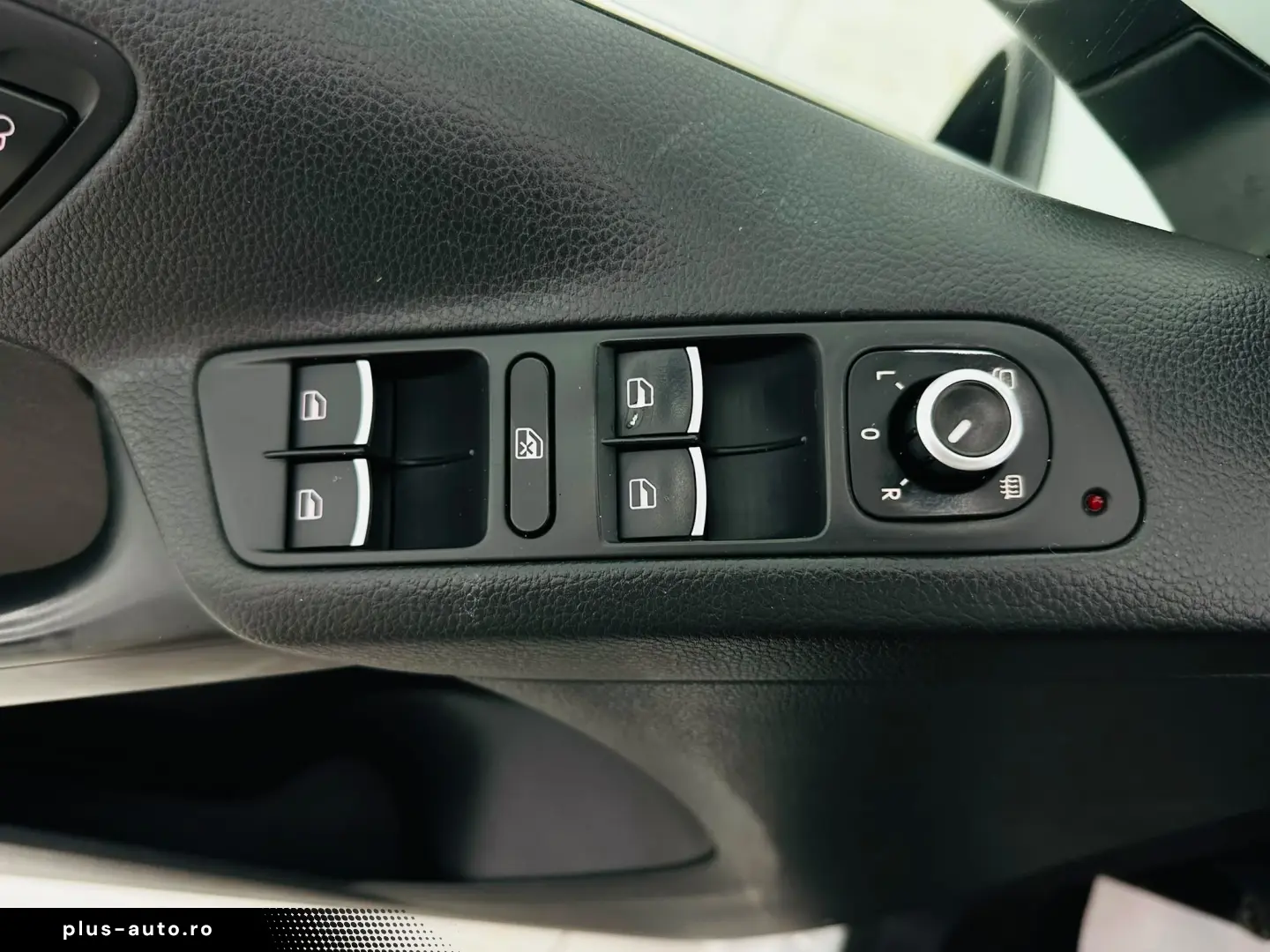 VOLKSWAGEN TIGUAN 2015 2.0D E5 4X4 Garantie 12 Luni Rate Ava