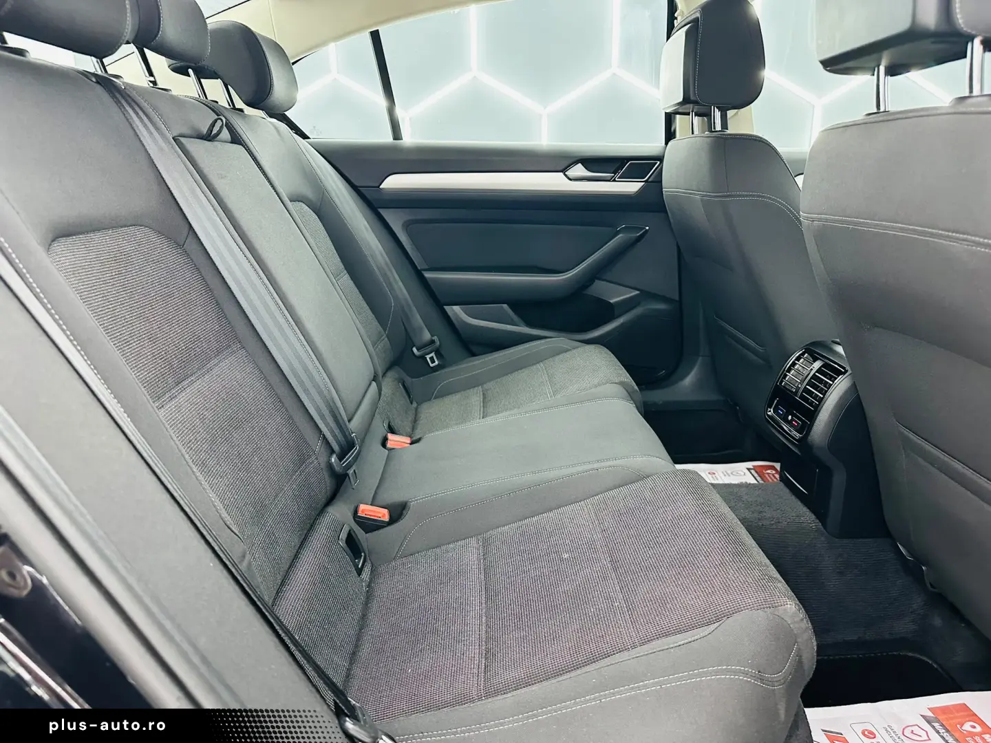 VOLKSWAGEN PASSAT 2018 1.6D E6 Garantie 12 Luni Rate Avans 0