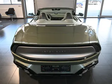 ASTON MARTIN Vanquish Volante California Sage   UPE 526.470€