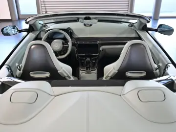 ASTON MARTIN Vanquish Volante California Sage   UPE 526.470€