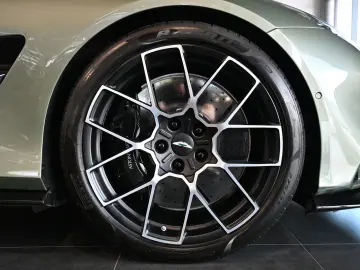ASTON MARTIN Vanquish Volante California Sage   UPE 526.470€
