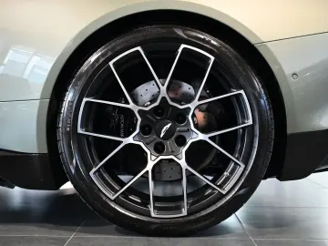 ASTON MARTIN Vanquish Volante California Sage   UPE 526.470€