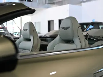 ASTON MARTIN Vanquish Volante California Sage   UPE 526.470€