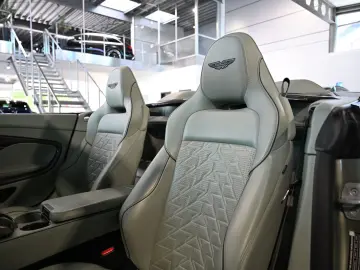 ASTON MARTIN Vanquish Volante California Sage   UPE 526.470€
