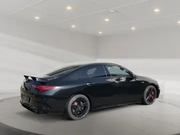 MERCEDES-BENZ AMG CLA 35 4MATIC Coupe  19Z Night Pano