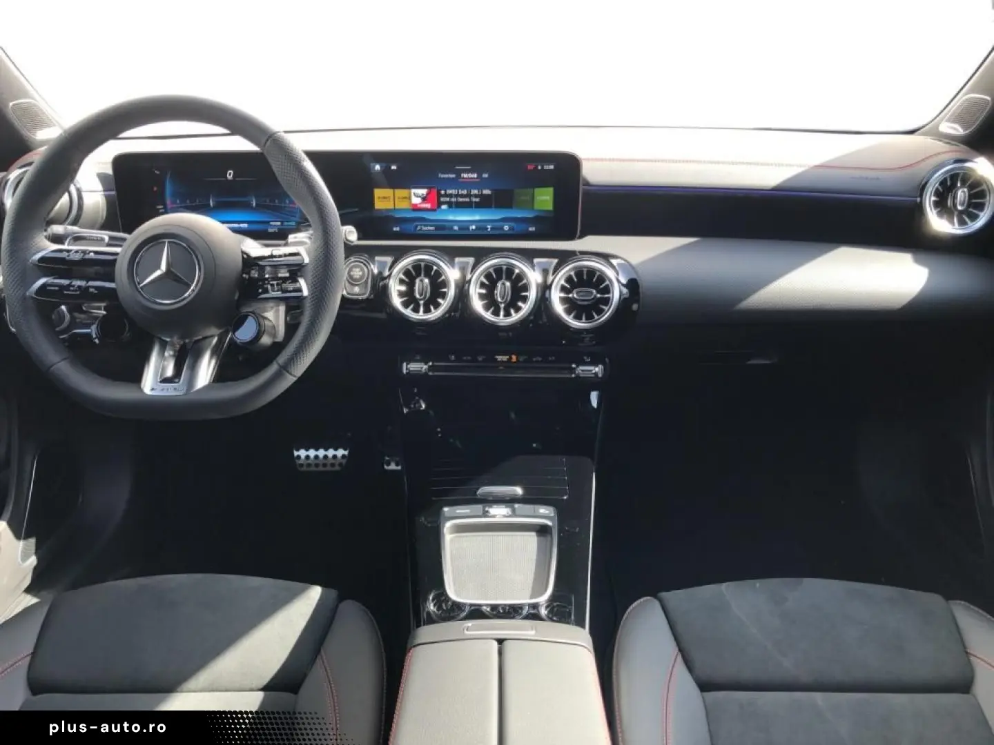 MERCEDES-BENZ AMG CLA 35 4MATIC Coupe  19Z Night Pano