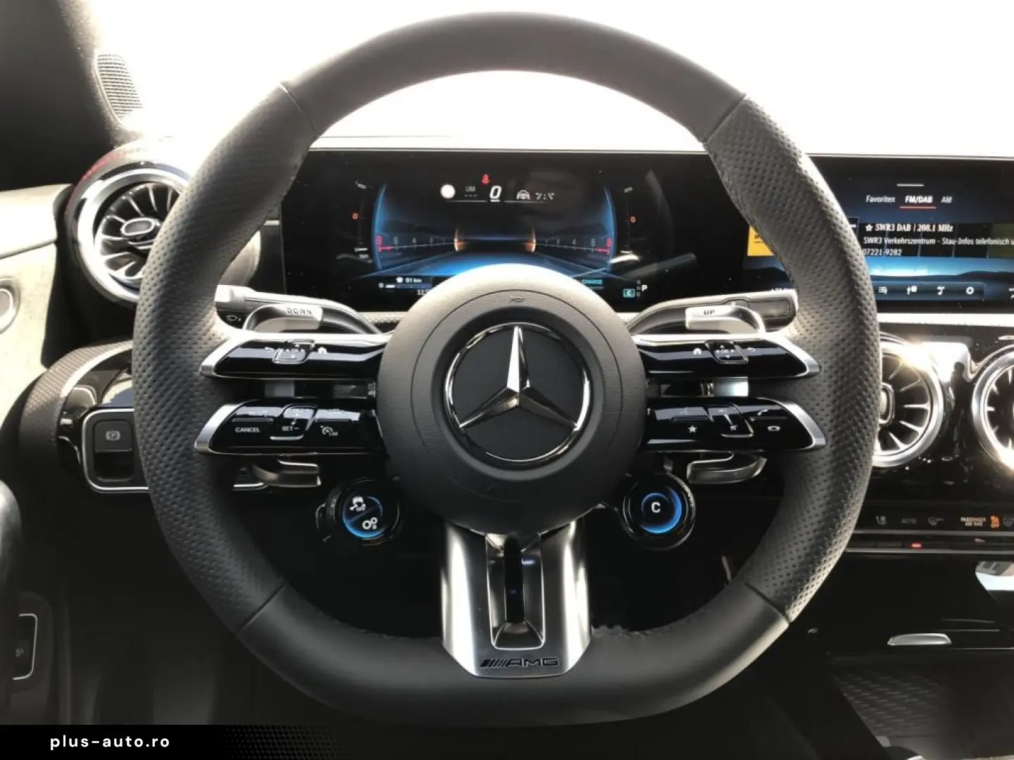 MERCEDES-BENZ AMG CLA 35 4MATIC Coupe  19Z Night Pano