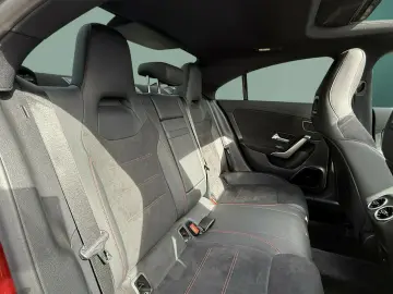 MERCEDES-BENZ CLA 220 d AMG NIGHT DISTR PANO BURM 36…