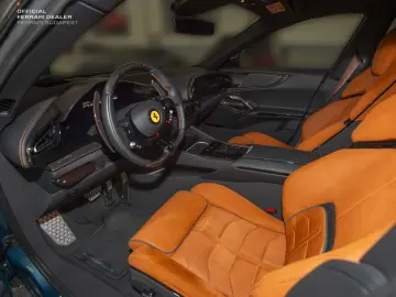 FERRARI Purosangue TAILOR MADE FULL CARBON