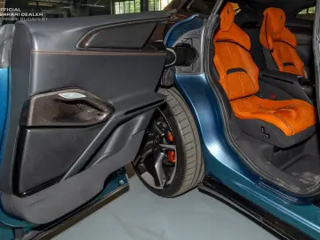 FERRARI Purosangue TAILOR MADE FULL CARBON