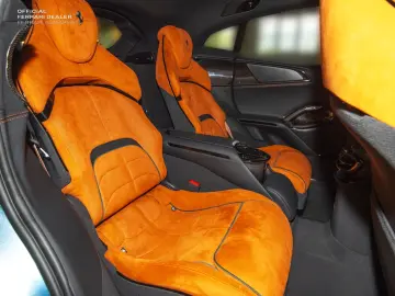 FERRARI Purosangue TAILOR MADE FULL CARBON