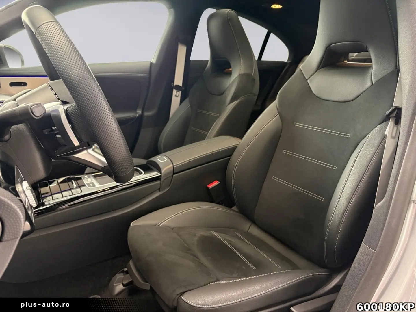 MERCEDES-BENZ CLA 200 AMG Pano Distronic Night Kamer&hellip;