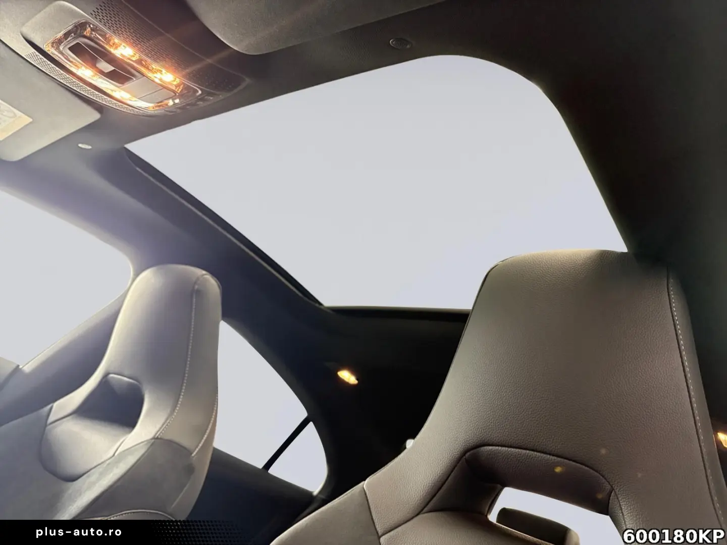 MERCEDES-BENZ CLA 200 AMG Pano Distronic Night Kamer&hellip;