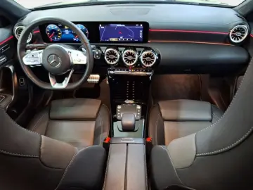 MERCEDES-BENZ CLA 220 d Coupé AMG Night Pano Multibe…