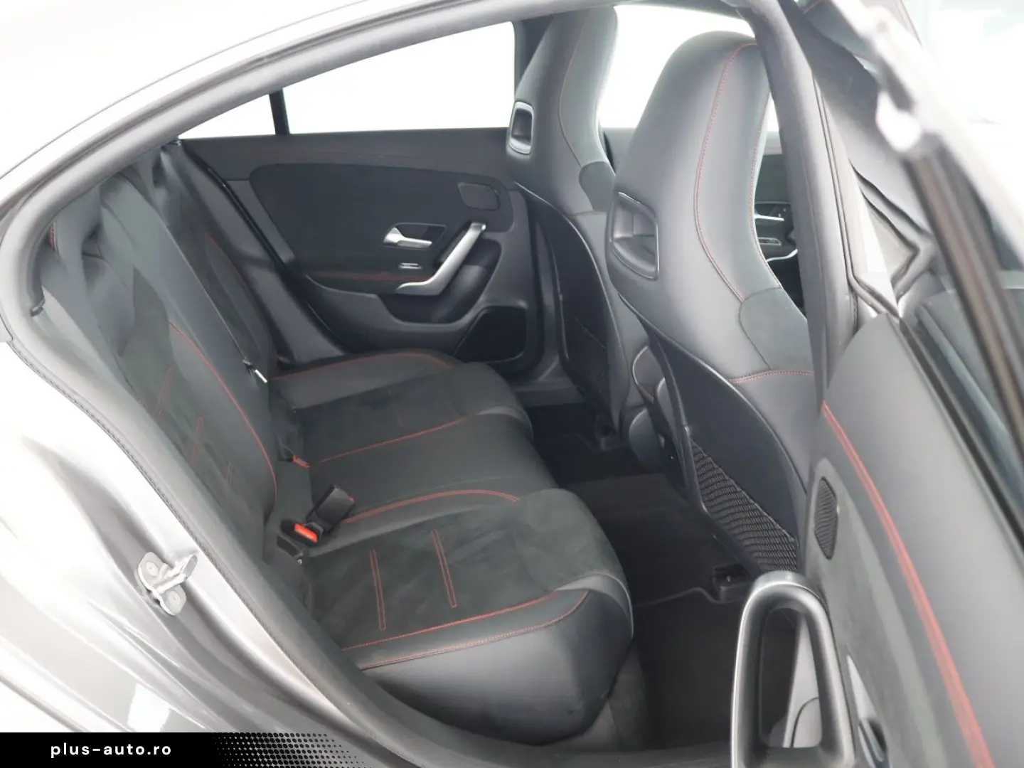 MERCEDES-BENZ CLA 250 e AMG MBUX Pano Distronic Kamera LED