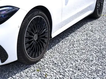 MERCEDES-BENZ CLE 200 AMG COUPÉ PANO BURMESTER NIGHT 360