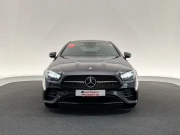 MERCEDES-BENZ E300d Coupe 4M. AMG LINE 360 -PANO-LED…