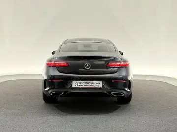 MERCEDES-BENZ E300d Coupe 4M. AMG LINE 360 -PANO-LED…