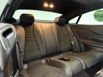 MERCEDES-BENZ E300d Coupe 4M. AMG LINE 360 -PANO-LED…