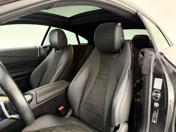 MERCEDES-BENZ E300d Coupe 4M. AMG LINE 360 -PANO-LED…
