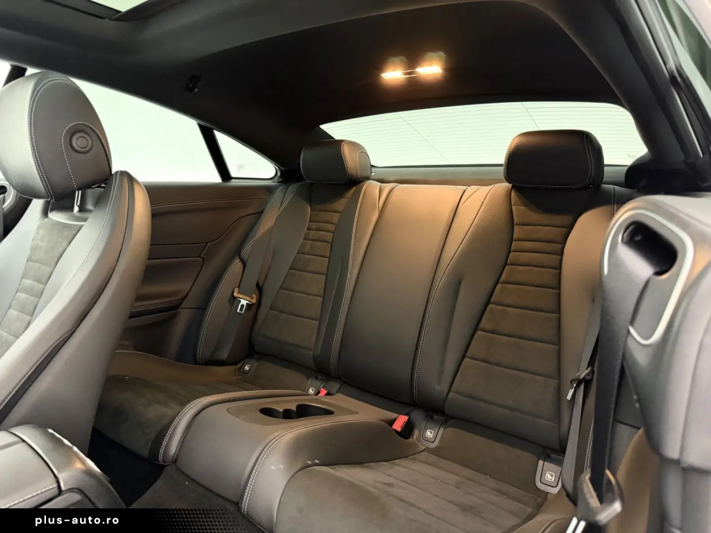 MERCEDES-BENZ E300d Coupe 4M. AMG LINE 360 -PANO-LED&hellip;