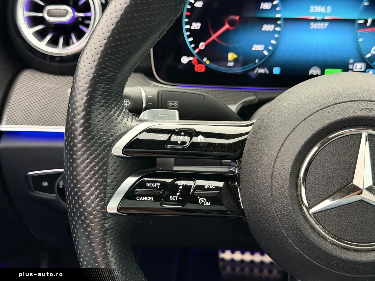 MERCEDES-BENZ E300d Coupe 4M. AMG LINE 360 -PANO-LED&hellip;