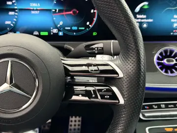 MERCEDES-BENZ E300d Coupe 4M. AMG LINE 360 -PANO-LED…