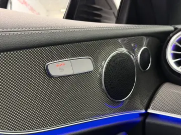MERCEDES-BENZ E300d Coupe 4M. AMG LINE 360 -PANO-LED…