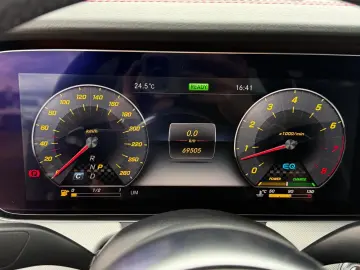 MERCEDES-BENZ E 53 AMG 4Matic BURMESTER PANO HUD LUF…