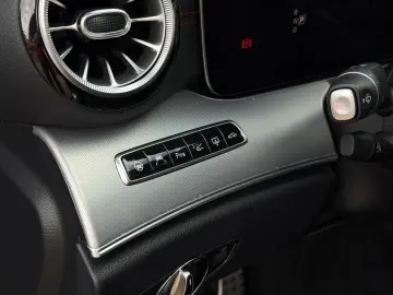 MERCEDES-BENZ E 53 AMG 4Matic BURMESTER PANO HUD LUF…