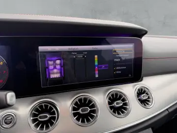 MERCEDES-BENZ E 53 AMG 4Matic BURMESTER PANO HUD LUF…