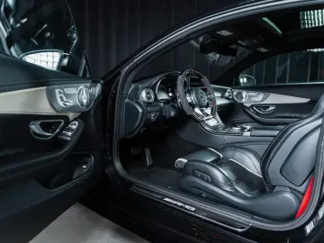 MERCEDES-BENZ C 63S AMG Performance Burmester Carbon…
