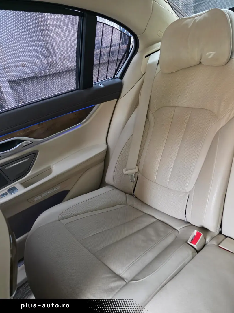 BMW Seria 7 740xD Carbon Core