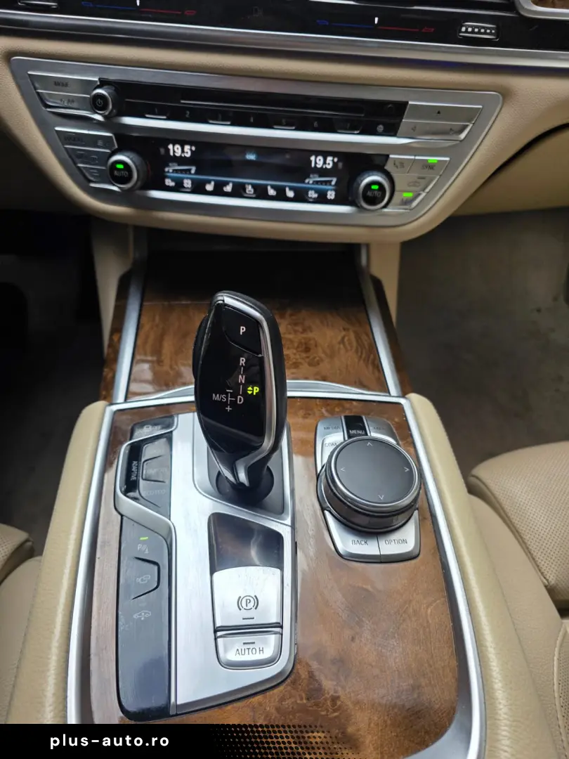 BMW Seria 7 740xD Carbon Core