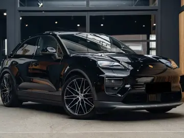 Porsche Macan 4
