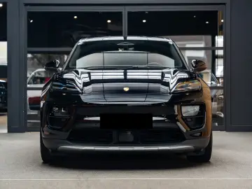 Porsche Macan 4