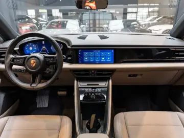 Porsche Macan 4