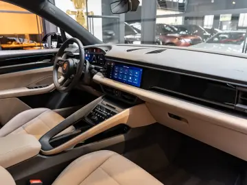 Porsche Macan 4