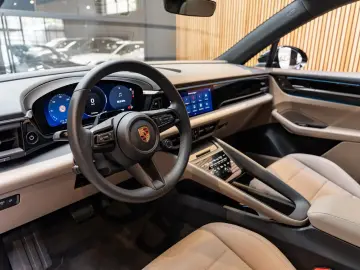 Porsche Macan 4