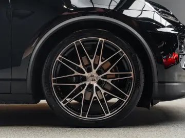 Porsche Macan 4