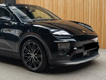 Porsche Macan 4