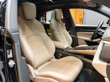 Porsche Macan 4