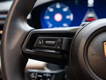 Porsche Macan 4