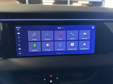 Porsche Macan Pano