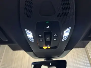 Porsche Macan Pano