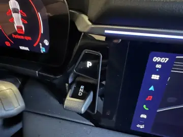 Porsche Macan Pano